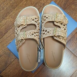 Target Universal Thread Kylie Sandals, Size 8
